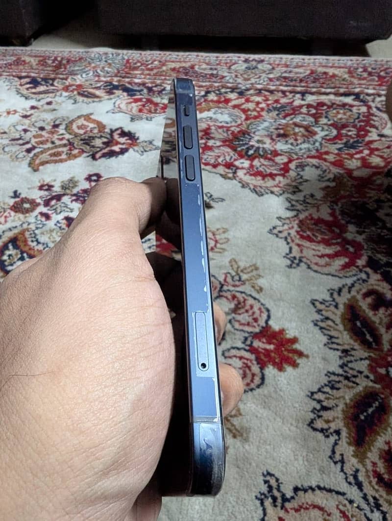 Iphone 12 4