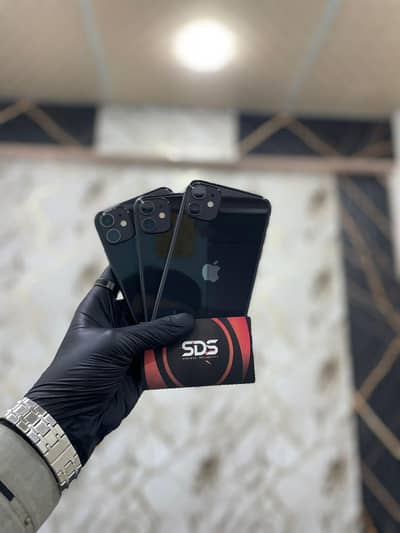 Apple iPhone 11 | FACTORY UNLOCKED | 64GB Memory | NON | Best Price