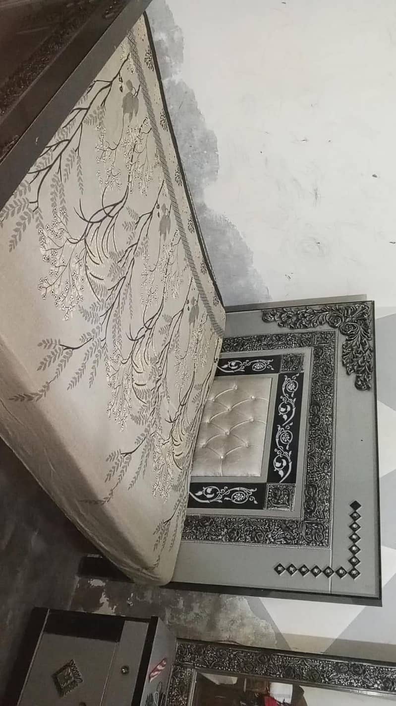 king size bed 1