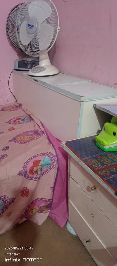 singal bed and spring mattress with side table