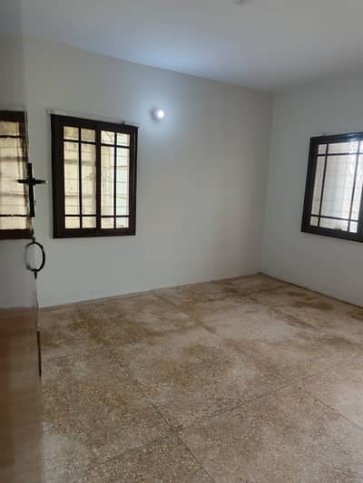 2 Bed DD Flat For Rent Park view 3rd Floor  900 square feet boundary Wall pani, Electric,Gas no issue Gulshan Iqbal block 10  Rent Demand 40000*Code(16381)*
