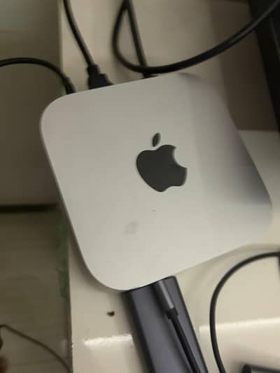 Mac Mini m4 with 256GB SSD storage and 16 Gb Ram