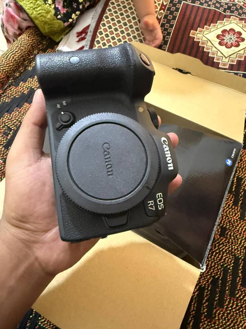 Cannon Eos R7 1