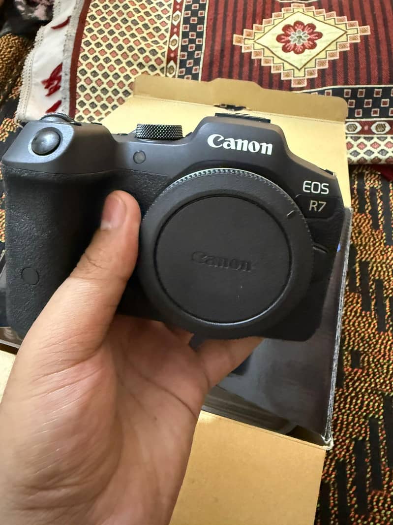 Cannon Eos R7 5