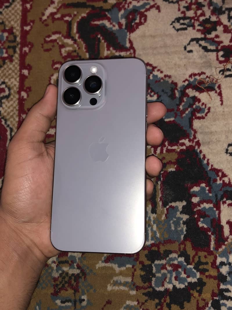 iPhone 15 pro max 5