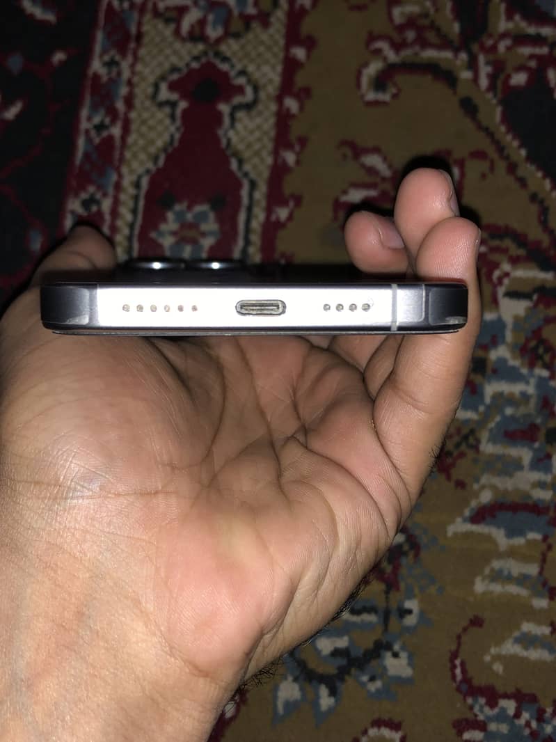 iPhone 15 pro max 6