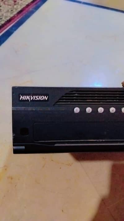 hikvision 16 Chanel dvr