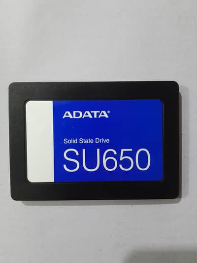 ADATA 512 GB SSD, Hikvision 256GB, Kingston 128GB SSD