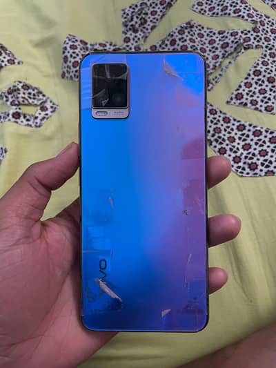vivo V21