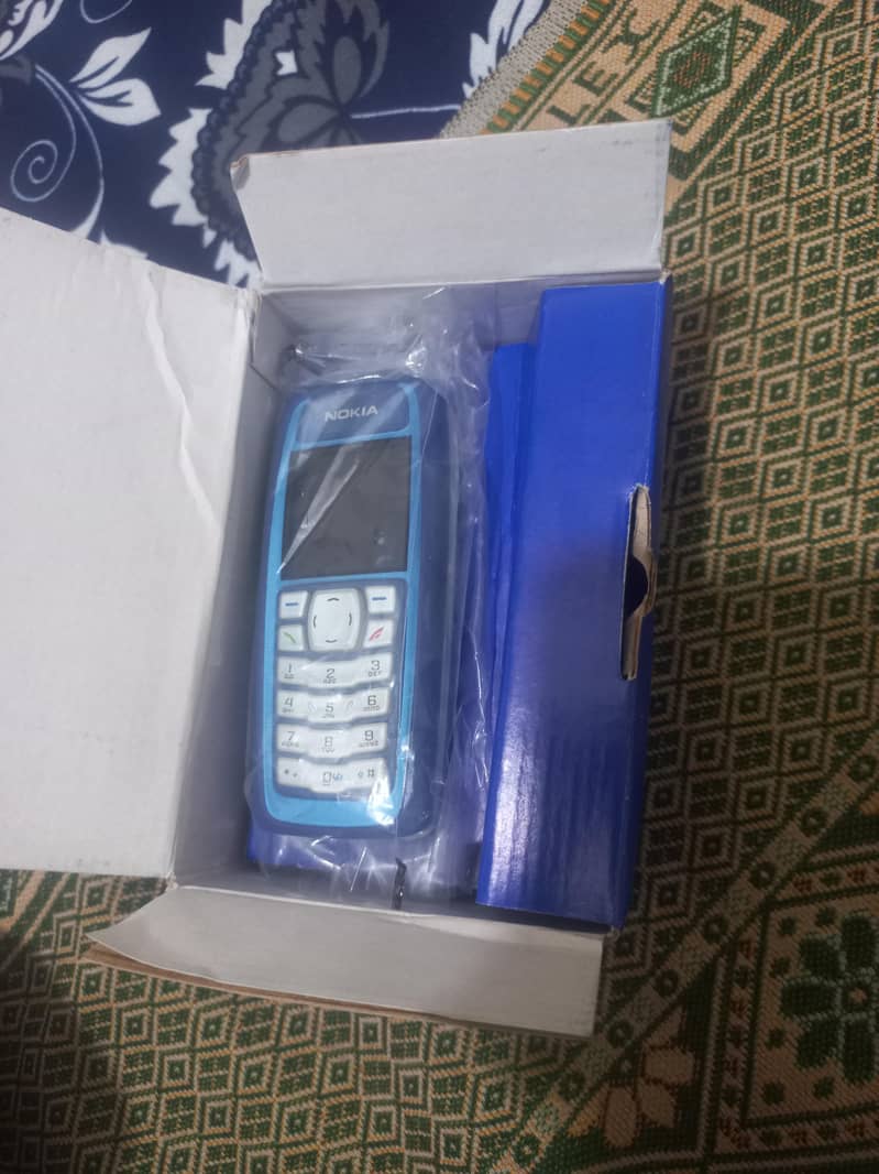 NOKIA 3100 8