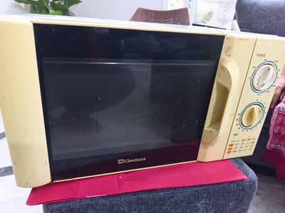 Original Dawlance Microwave OvenExcellent Working Condition
