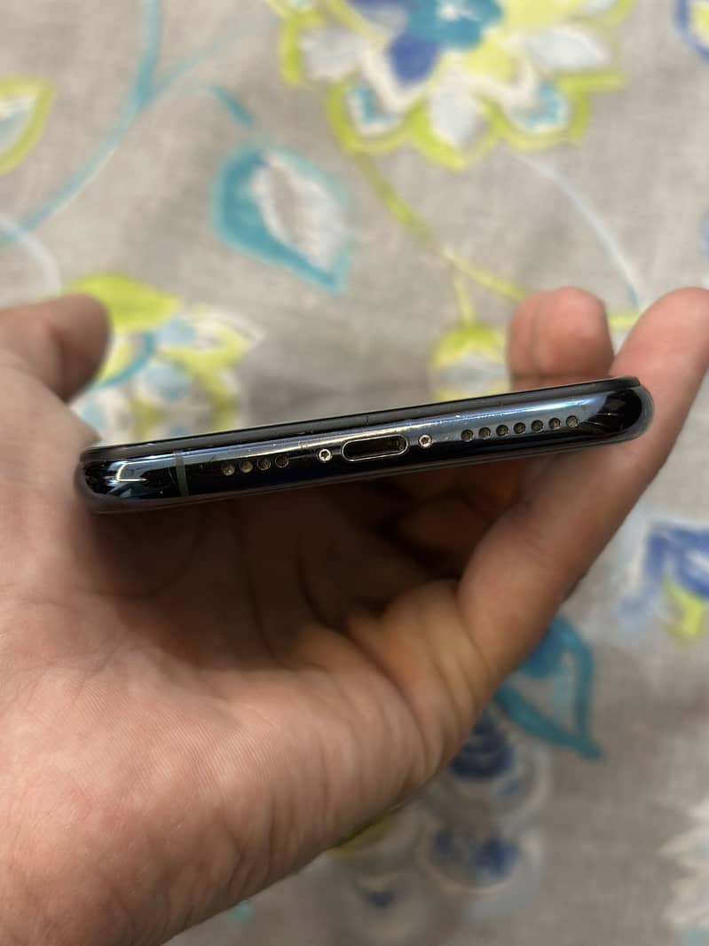 Iphone 11 pro max 6