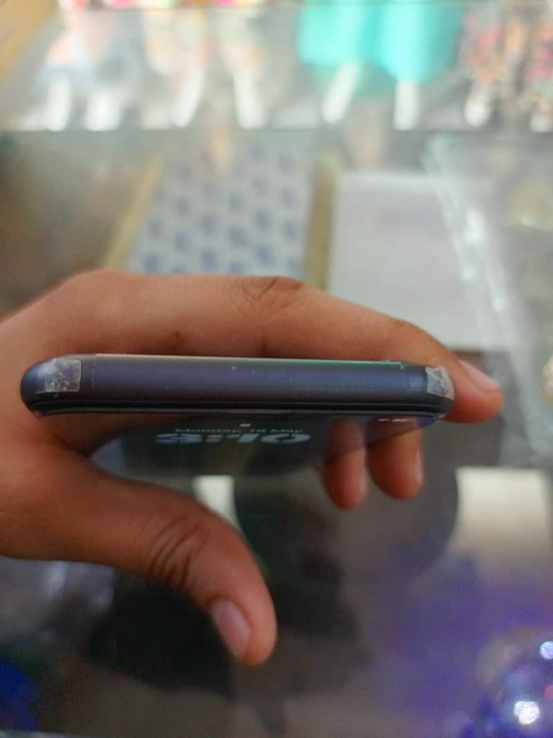 IPhone 11 0
