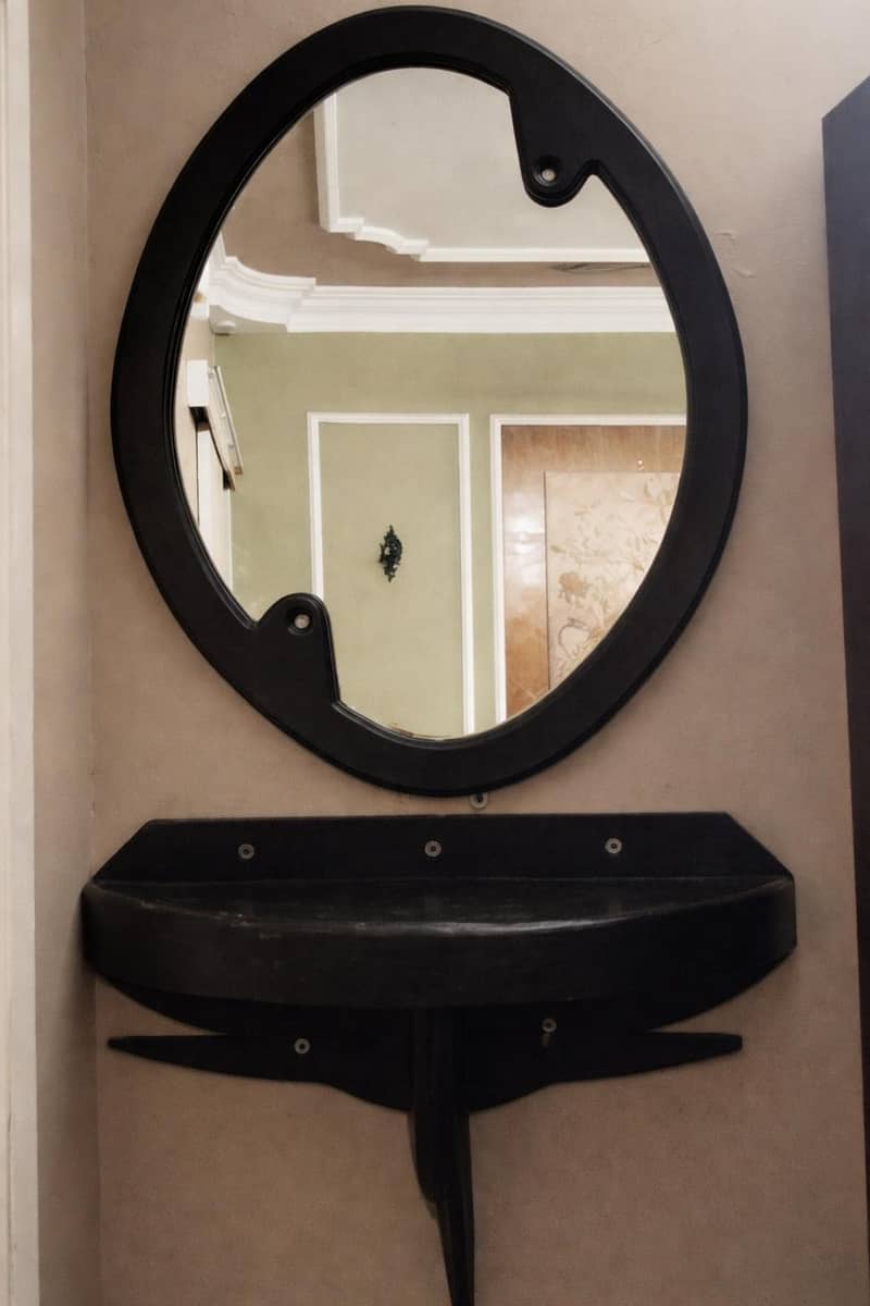 console and mirror 0