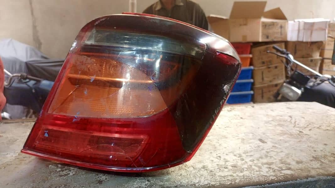 back light axio Corolla right side 0