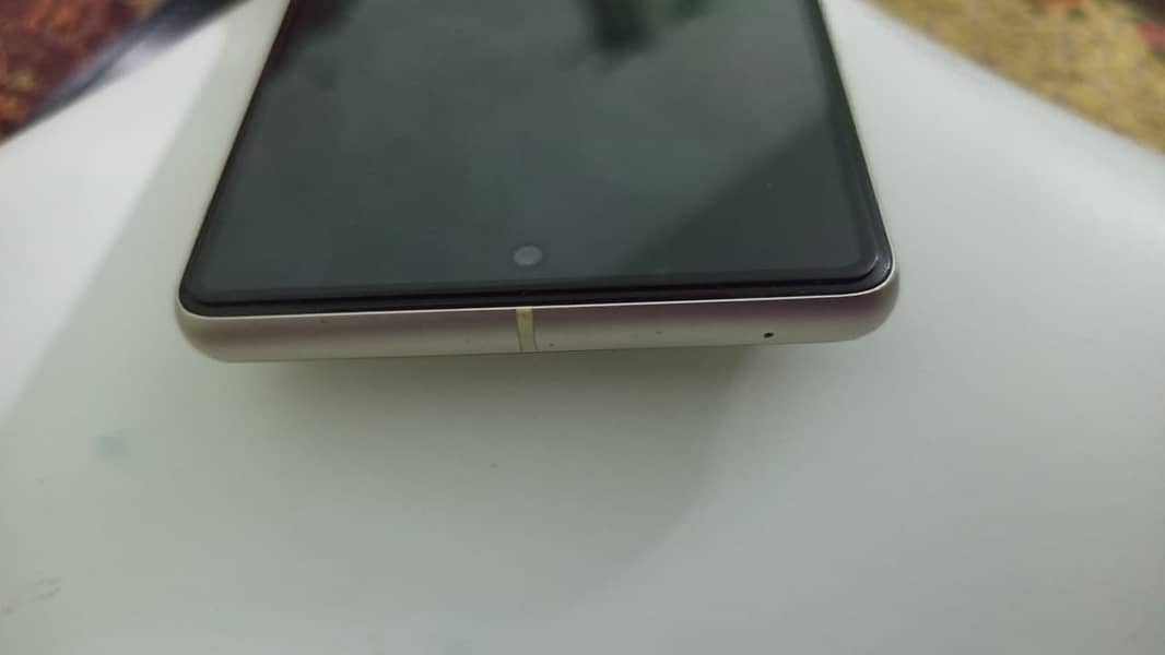 Google Pixel 7 4