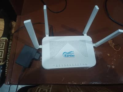 Huawei XPON (GPON + EPON)4 antennas Dual band Fiber Wifi Router