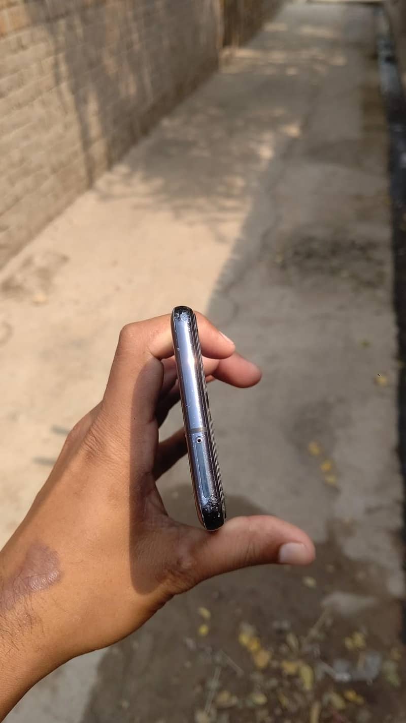 G8x thinq 3