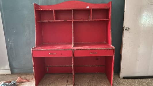 Kids study table for sale