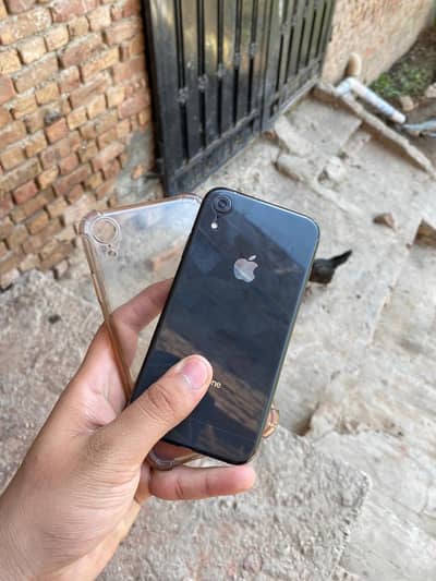 Apple iPhone XR FACTORY UNLOCKED EXANGE POSSIBLE HA