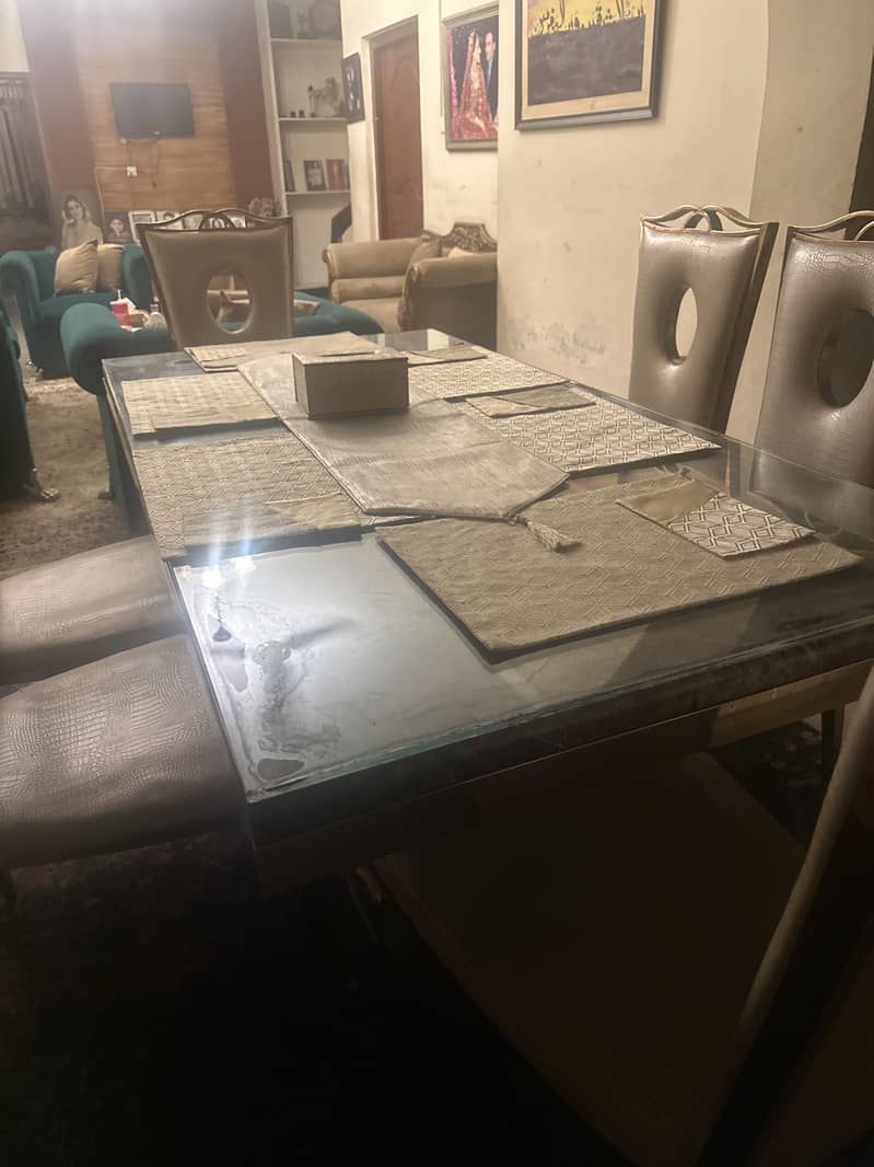 Dinning Table 0