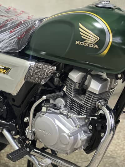 Honda cg 150cc 2025 model ( army green colour)