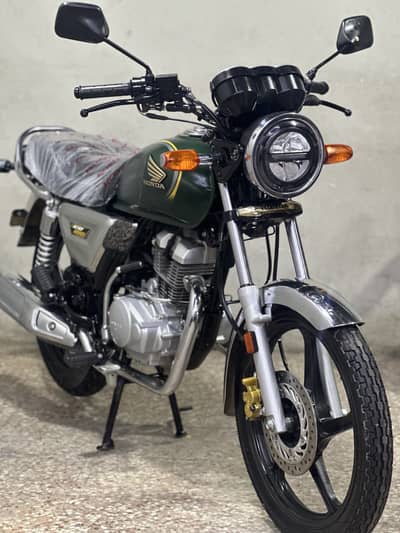Honda cg 150cc 2025 model ( army green colour)