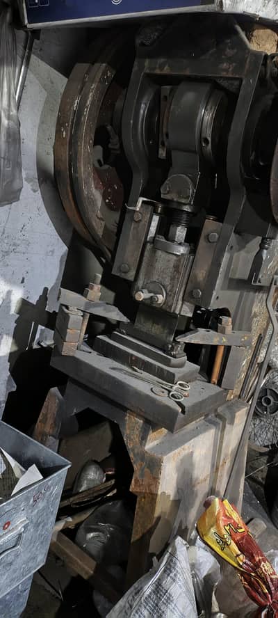 Press Hammer 10 ton good condition used without motor