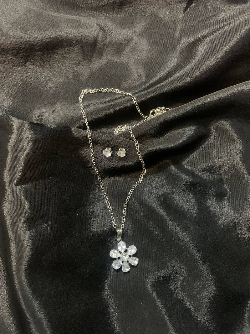 Best EIdi for someone 12