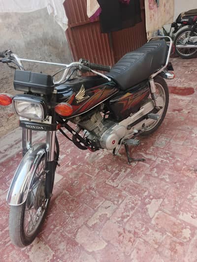 honda 125 cundition 10/10 docoments cumplete