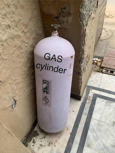 Car GAS Cylinder