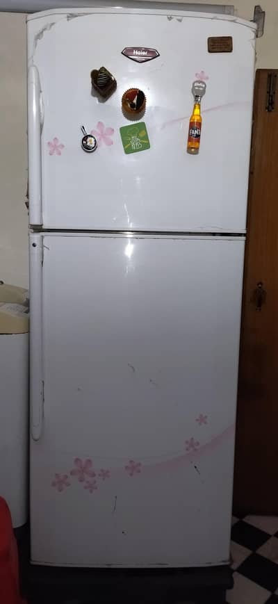 Haier HRF-380 14 cubic feet, non inverter, 2 door