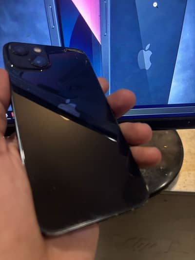 Apple iPhone 13 midnight Black power Damage