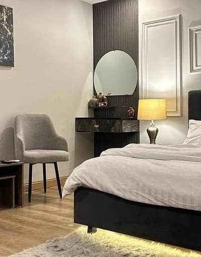 Daily basis weekly basis, One bedrooms fully furnished luxury apartments available for rent Gulberg greens Islamabad