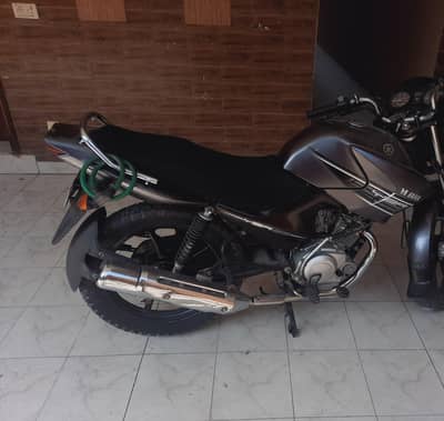 YAMAHA YBR 125 Made in JAPAN