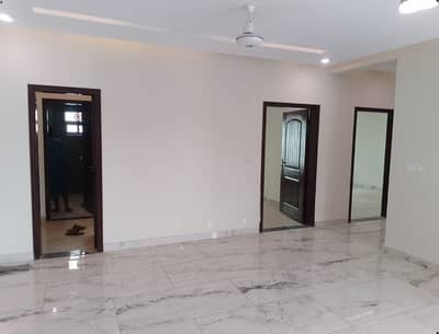 10-Marla 3-Bedroom's Tile Flooring ( Apartment | Flat ) For Rent | Askari 10 Lahore Cantt | @nusratestate