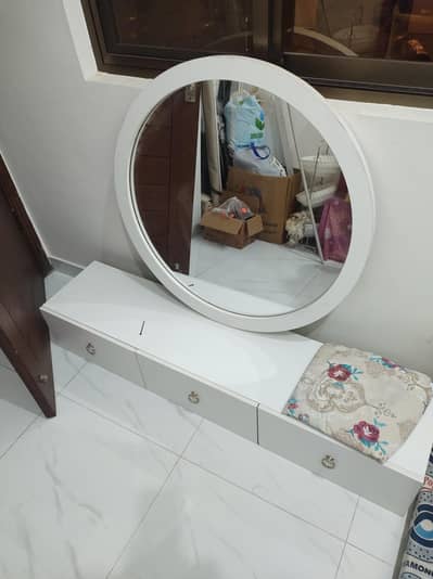 console and mirror