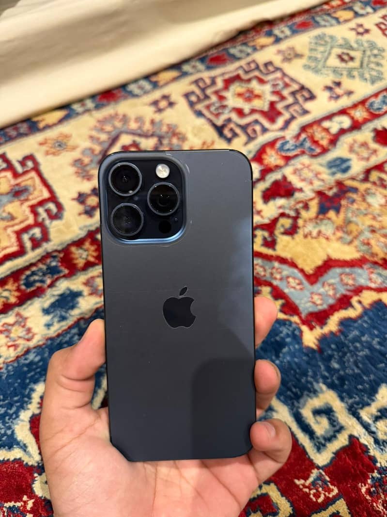 iPhone 15 Pro Max 1