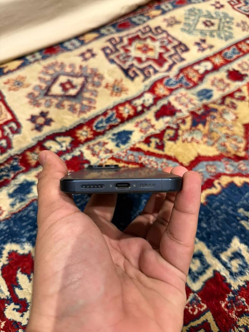 iPhone 15 Pro Max 7