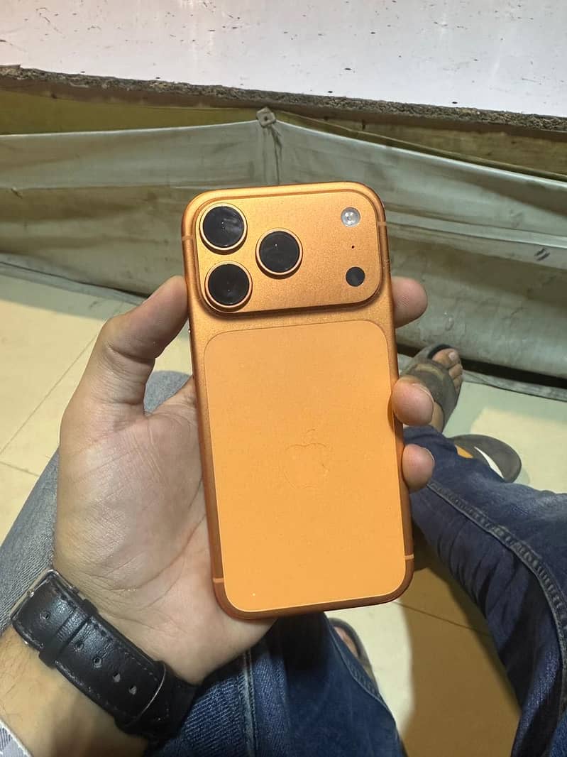 IPHONE 17 PRO 0