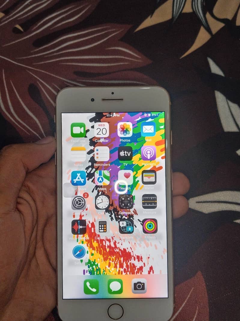 iphone 8 plus (10/10 condition) 6