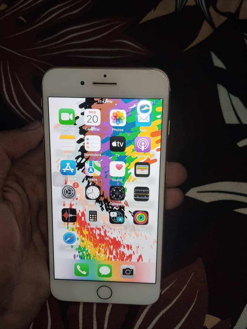 iphone 8 plus (10/10 condition) 7