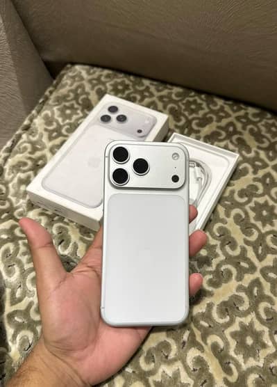 17 pro max 256gb  FU