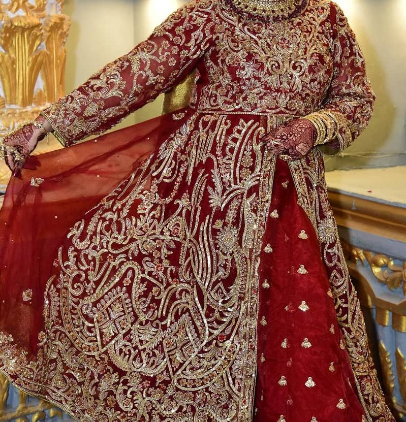 hand made lehnga 1