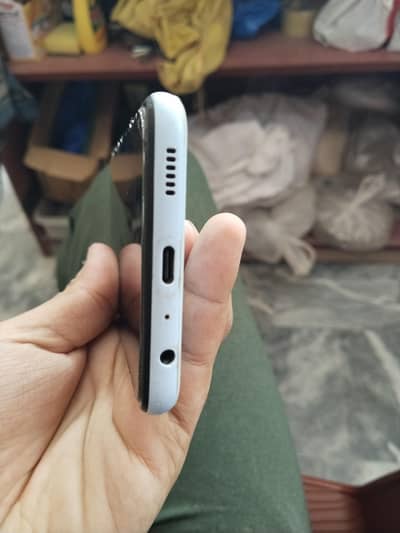Samsung Galaxy a13f 4gb ram and 64gb memory