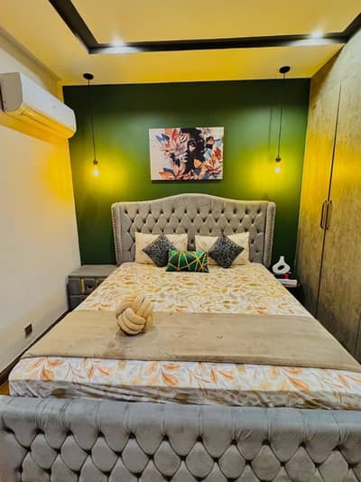 Daily basis\Per day, and weekly basis,One bedroom fully furnished luxury apartments available for rent Gulberg greens Islamabad