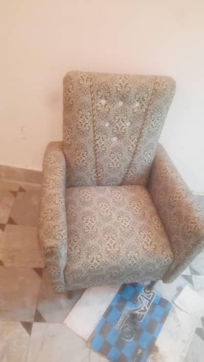 5 seater used sofa at very low price