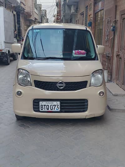 nissan moco 2012.16