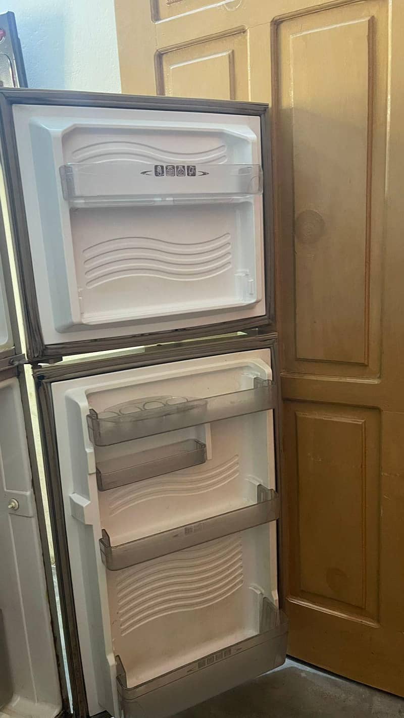 Dawlance fridge 4