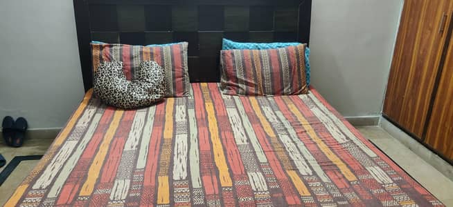 king size bed want to sell